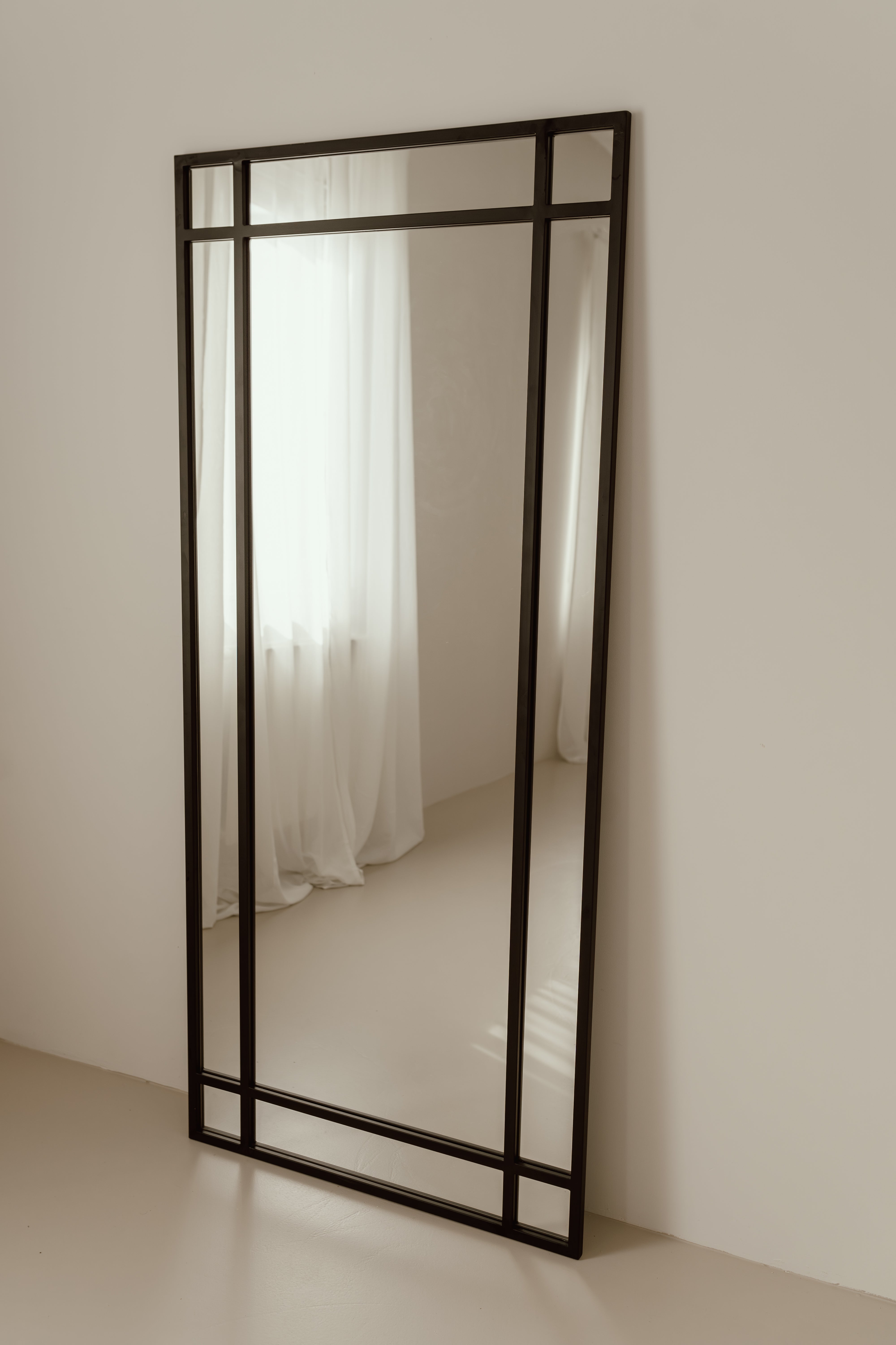 Stor Fritstående Rudespejl 180x80 Sort