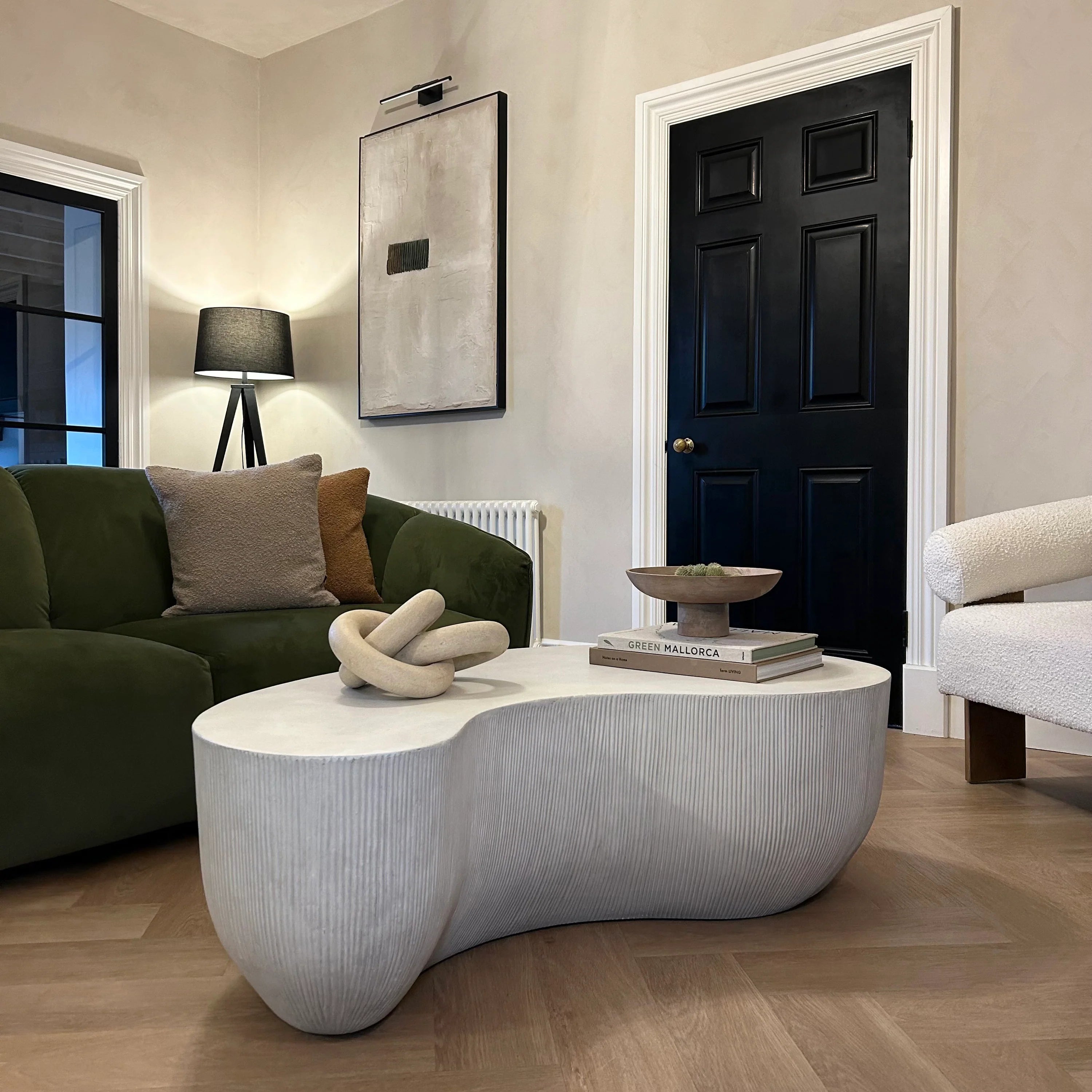 Minimalistisk stor beton-sofabord – hvid