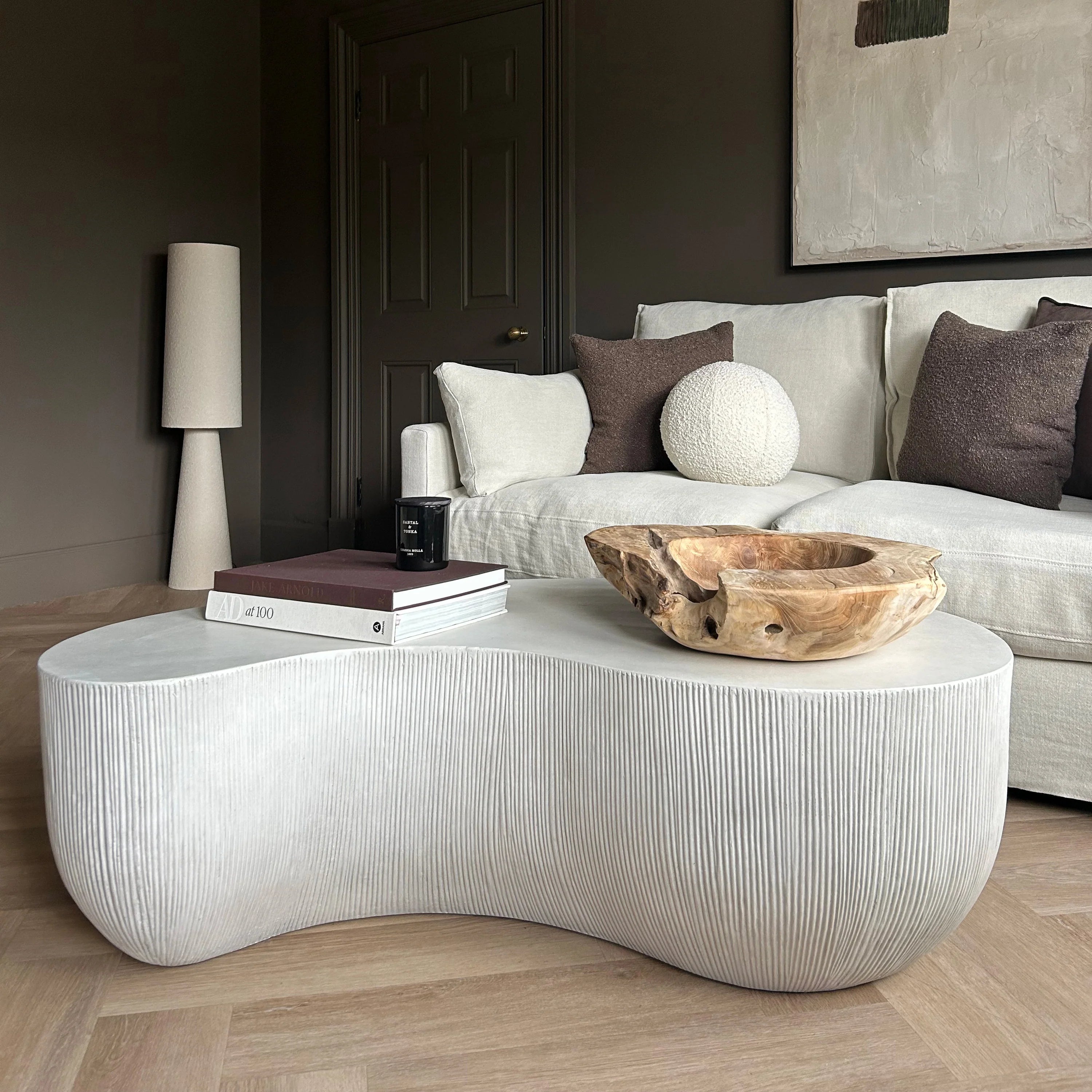 Minimalistisk stor beton-sofabord – hvid
