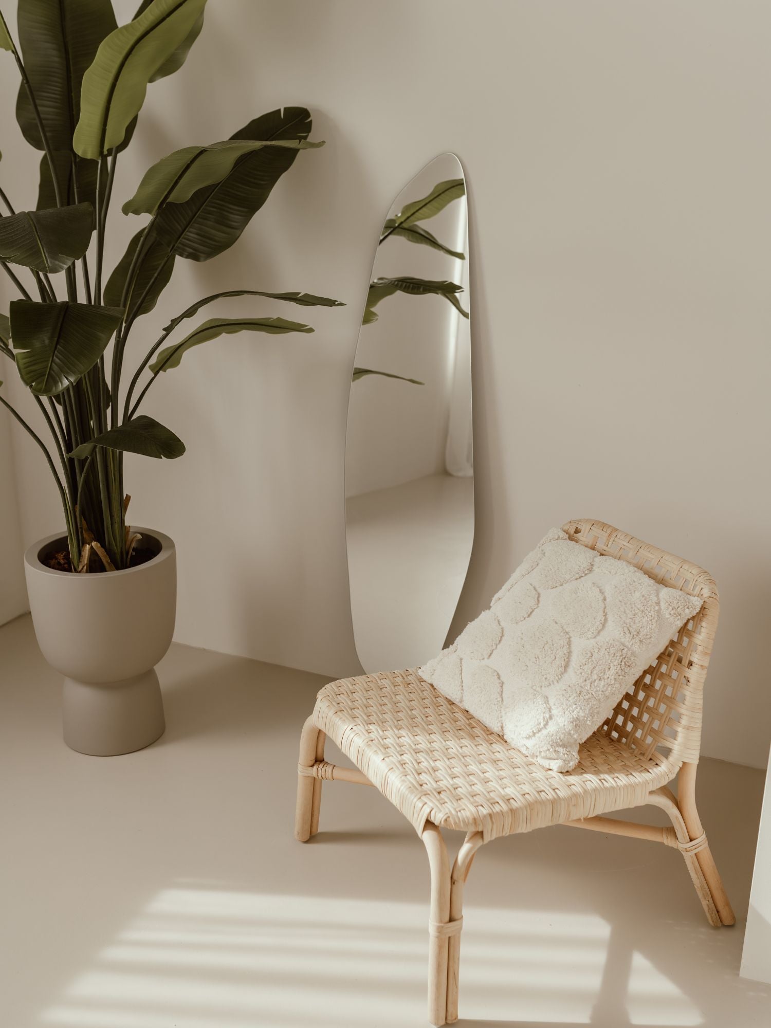 Asymmetrisk Spejl – 140 x 35 cm