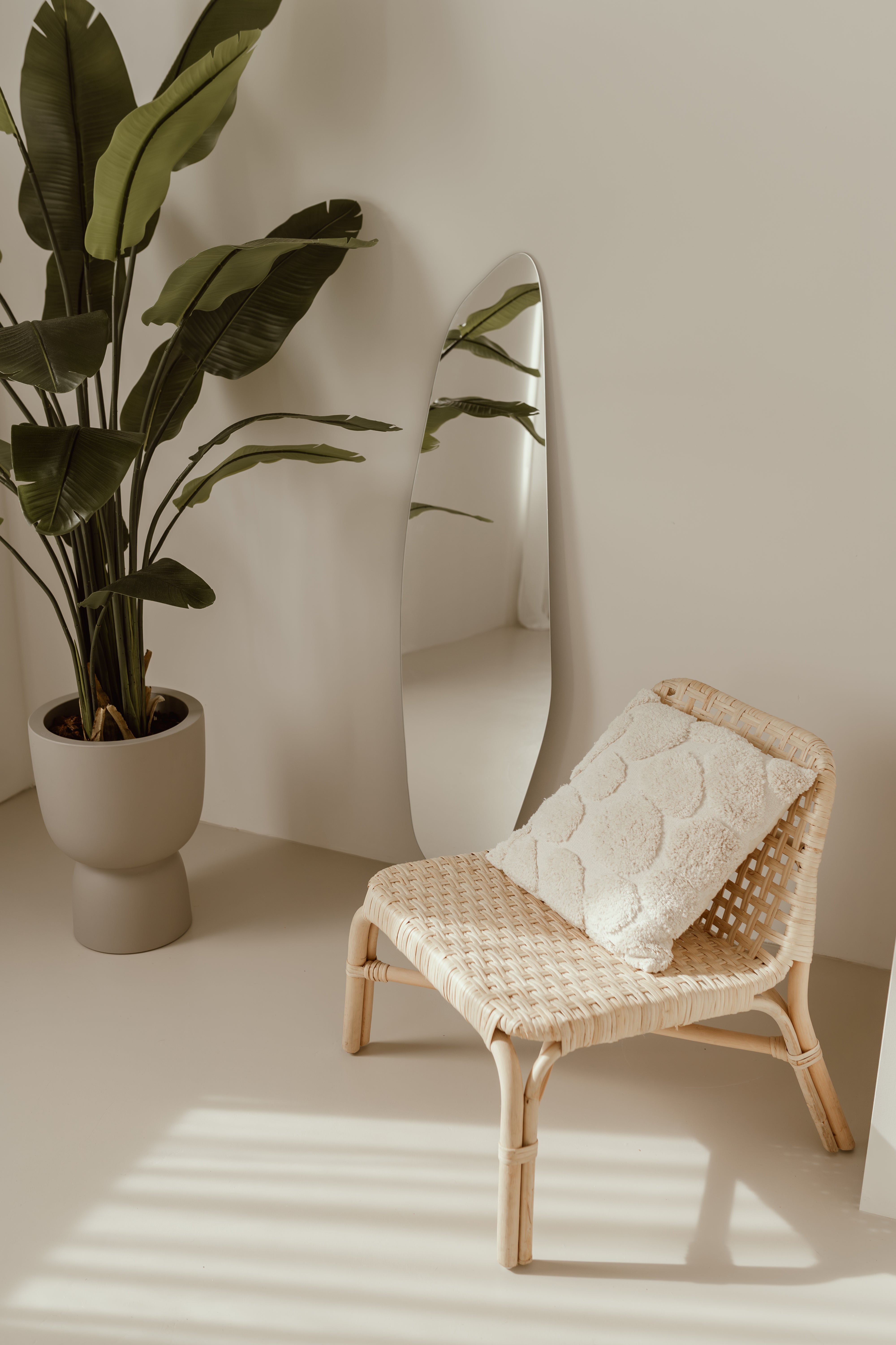 Asymmetrisk Spejl – 140 x 35 cm